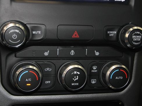 Used 2021 RAM 1500 Big Horn image 8