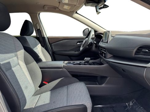 Used 2023 Nissan Rogue SV FWD image 17