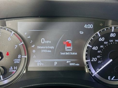 Used 2023 Toyota Highlander LE FWD image 12