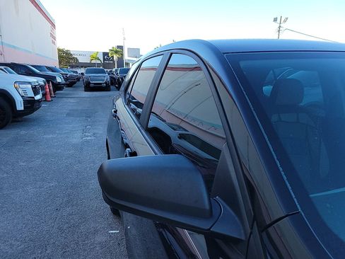 Used 2020 Chevrolet Equinox LS image 9