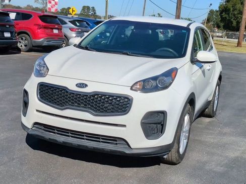 Used 2019 Kia Sportage LX image 3