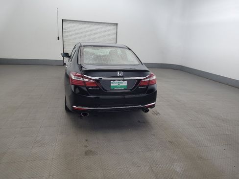 Used 2016 Honda Accord Sport image 6