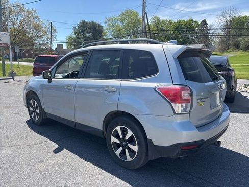 Used 2017 Subaru Forester 2.5i Premium AWD/4WD image 4