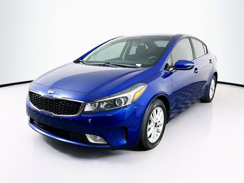 Used 2017 Kia Forte S w/ S Technology Package FWD image 3