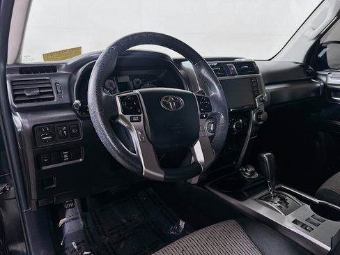 Used 2021 Toyota 4Runner SR5 AWD/4WD image 9