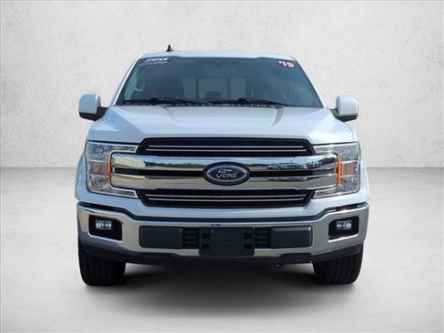 Used 2019 Ford F150 Lariat RWD image 2