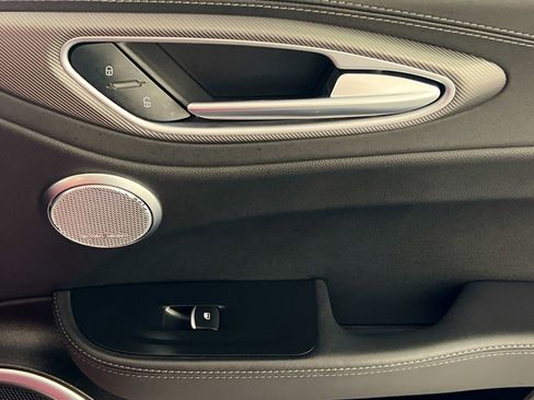 Used 2022 Alfa Romeo Giulia Veloce image 32