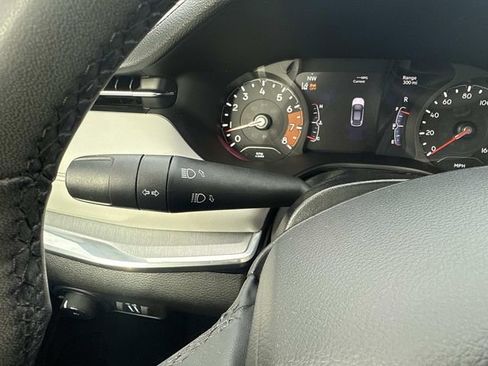 Used 2024 Jeep Compass Limited image 33