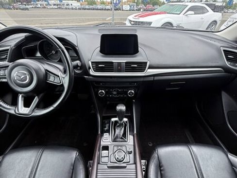 Used 2018 MAZDA MAZDA3 Touring FWD image 21