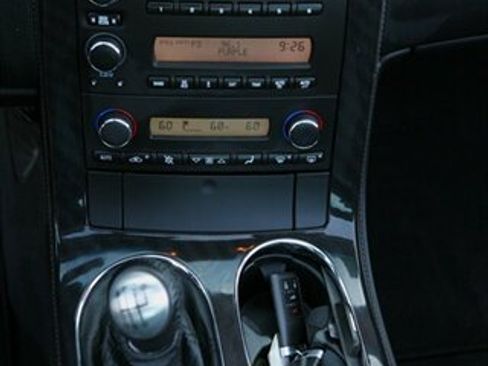 Used 2012 Chevrolet Corvette Coupe RWD image 25