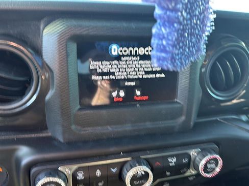 Used 2023 Jeep Wrangler Unlimited Sport image 5