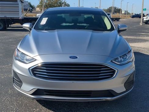 Used 2020 Ford Fusion SE image 3