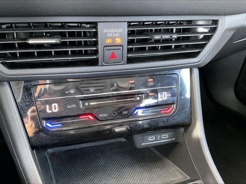 Used 2025 Volkswagen Jetta S image 32