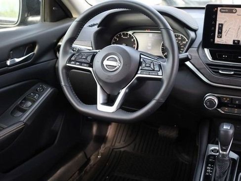 Certified 2024 Nissan Altima 2.5 SV w/ SV Premium Package image 24