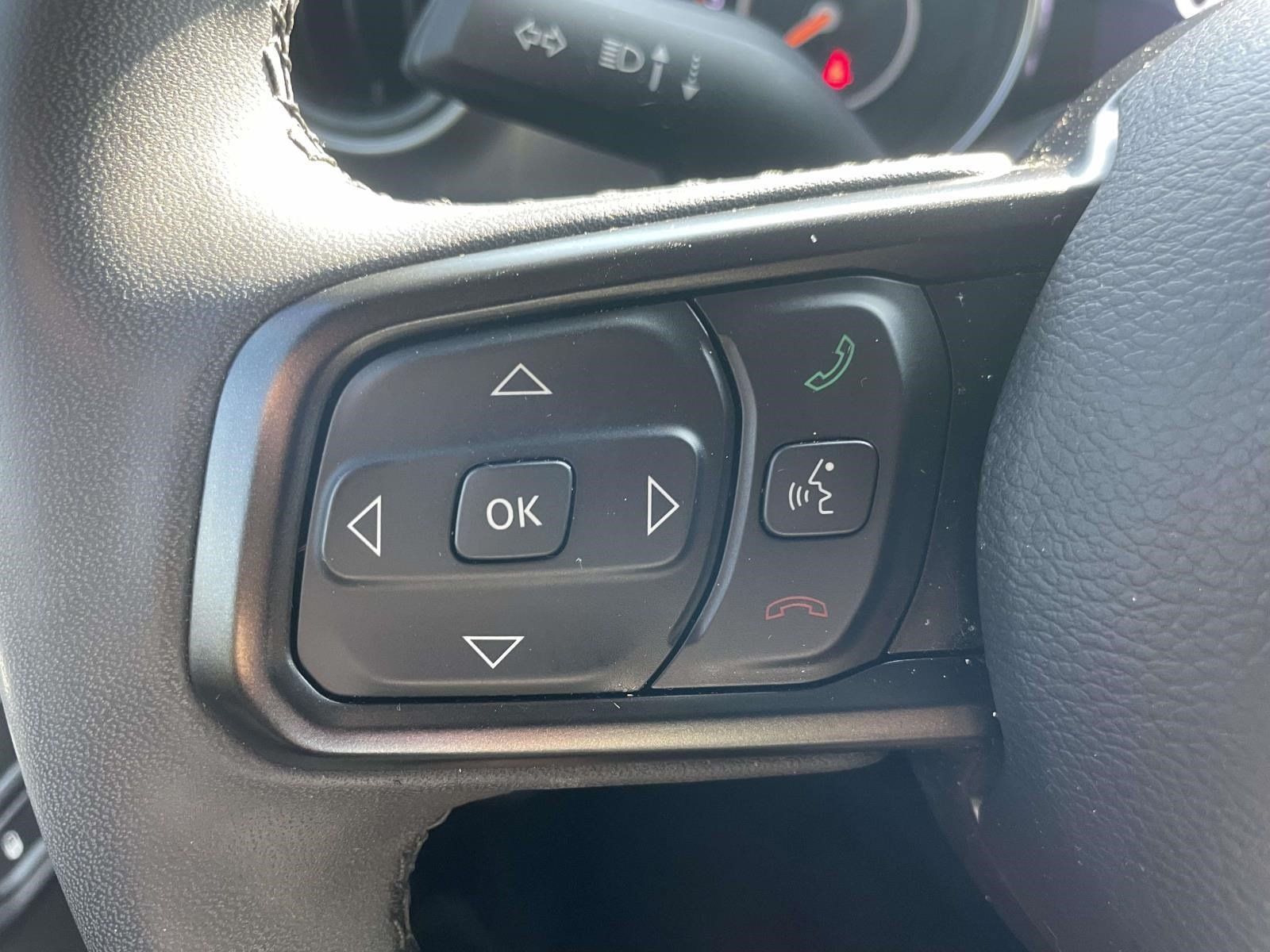 Used 2023 Jeep Gladiator Sport AWD/4WD image 18