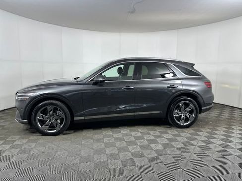 Used 2023 Genesis Electrified GV70 Advanced image 6