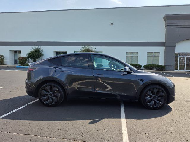Used 2025 Tesla Model Y Long Range AWD/4WD image 5