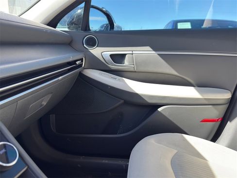 Used 2025 Hyundai Sonata SEL image 16