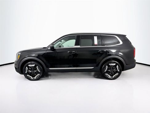 Used 2024 Kia Telluride S w/ S Sunroof Package image 9
