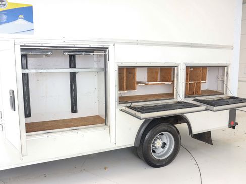 Used 2020 Chevrolet Express 3500 w/ Power Convenience Package image 15