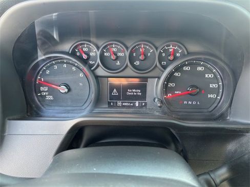 Used 2024 Chevrolet Silverado 1500 Custom image 12