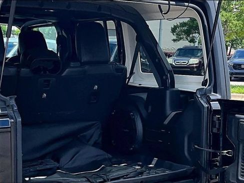 Used 2018 Jeep Wrangler Unlimited Rubicon AWD/4WD image 27