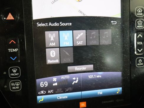 Used 2020 Toyota Prius Prime Limited FWD image 30