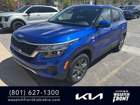 Certified 2022 Kia Seltos LX image 1