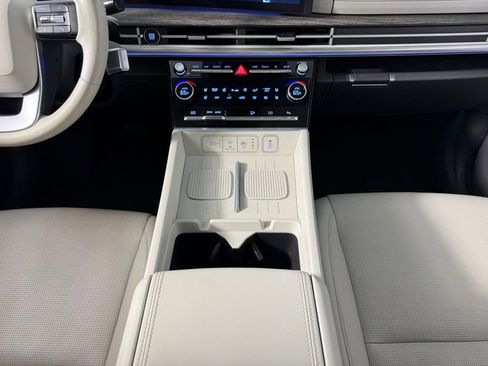 Used 2024 Hyundai Santa Fe Limited image 16