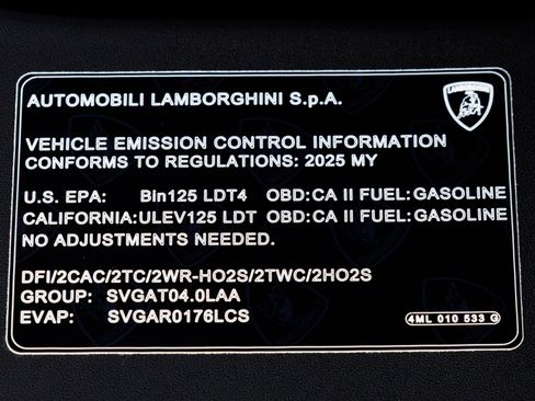 Used 2025 Lamborghini Urus Performante AWD/4WD image 87