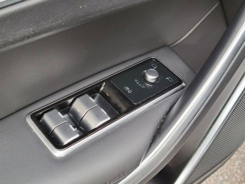 Used 2023 Jaguar F-PACE S image 27