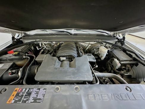 Used 2018 Chevrolet Tahoe LT image 36