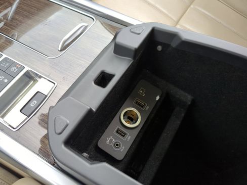 Used 2016 Land Rover Range Rover Sport HSE image 16