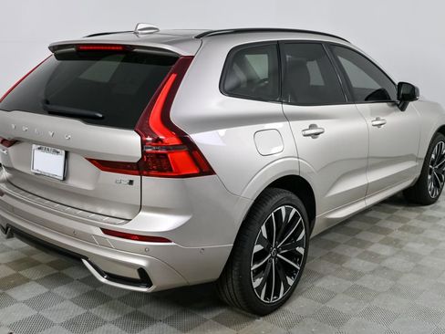New 2026 Volvo XC60 B5 Ultra w/ Protection Package Premier image 28