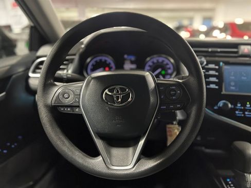 Certified 2018 Toyota Camry LE image 31