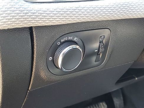 Used 2019 Chevrolet Cruze LT image 8