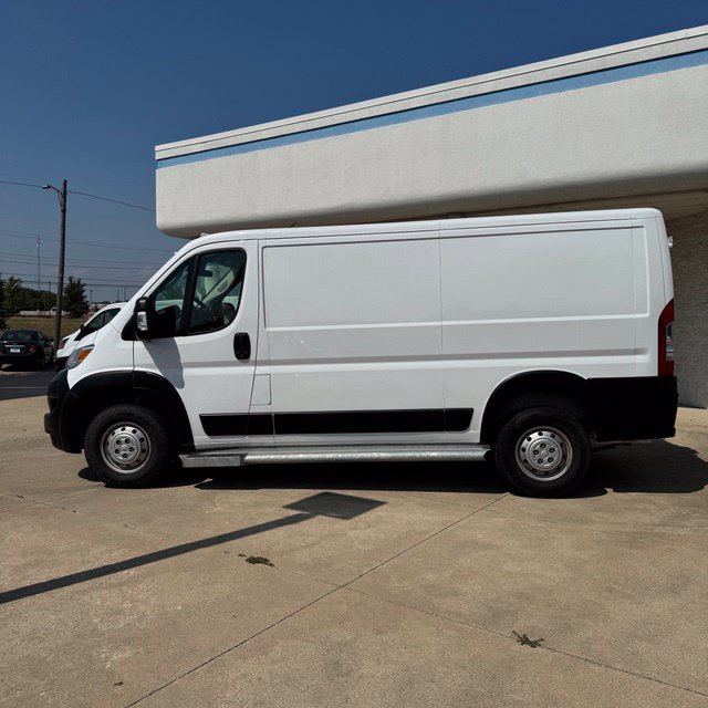 Used 2025 RAM ProMaster 2500 w/ U-Haul Equipment Group FWD image 2