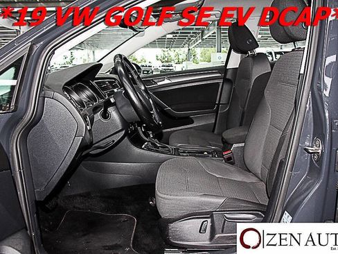 Used 2019 Volkswagen e-Golf SE w/ Driver Assistance Package image 26