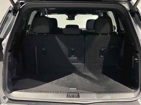 Used 2025 GMC Acadia Elevation image 5