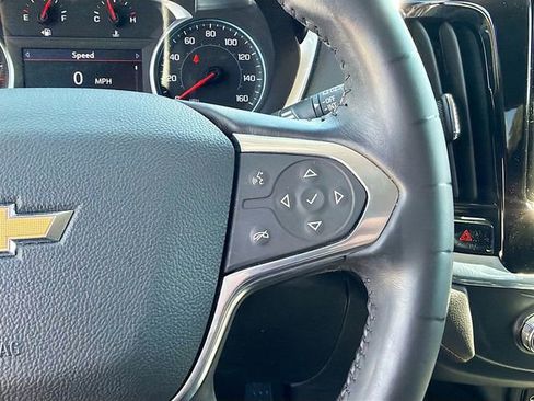 Used 2020 Chevrolet Traverse LT image 36