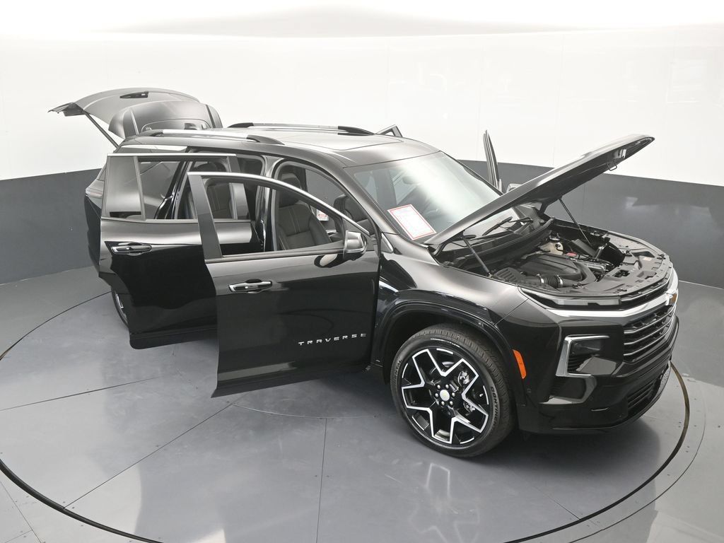Used 2025 Chevrolet Traverse High Country FWD image 91