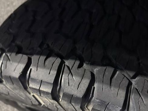 Used 2021 Toyota Tacoma TRD Off-Road w/ Technology Package image 30