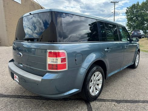Used 2010 Ford Flex SE FWD image 9