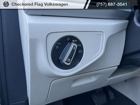 Used 2022 Volkswagen Atlas SE w/ Panoramic Sunroof Package image 21