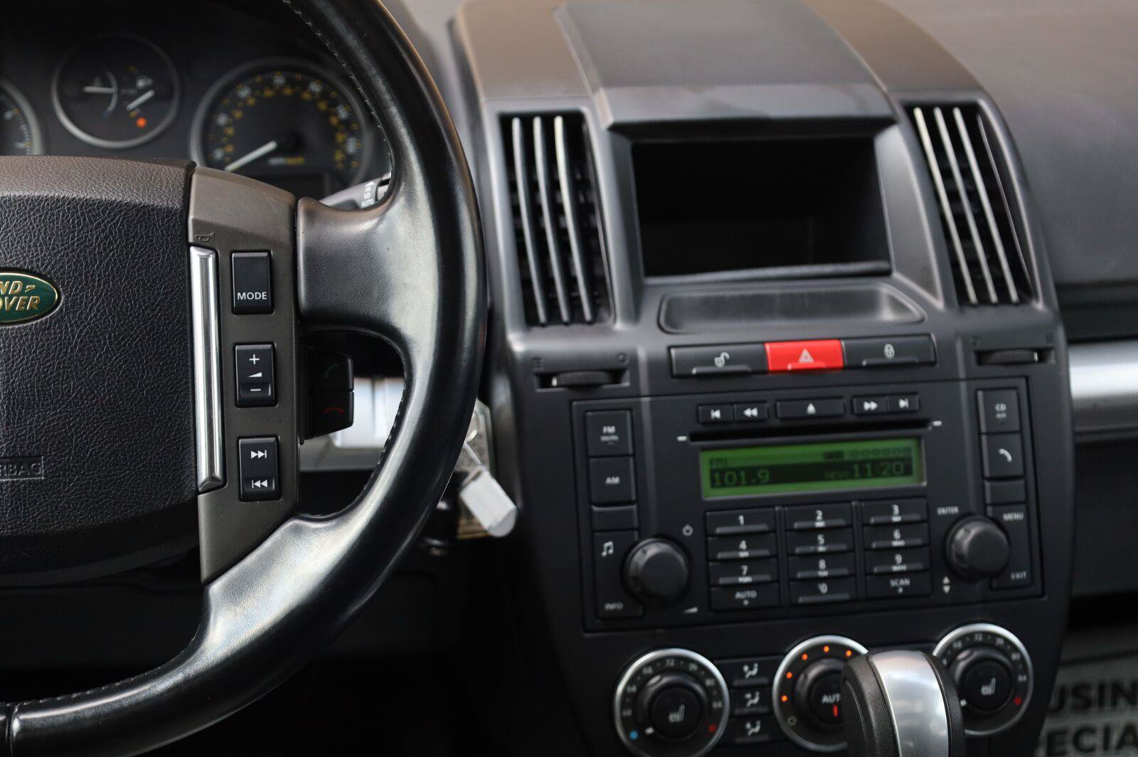 Used 2010 Land Rover LR2 HSE AWD/4WD image 35