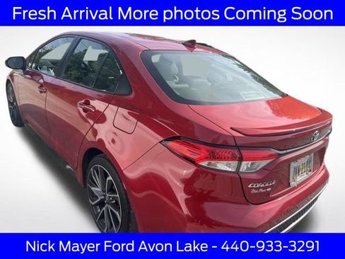 Used 2020 Toyota Corolla SE w/ SE Premium Package FWD image 3