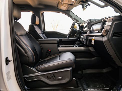 Used 2026 Ford F450 Lariat w/ FX4 Off-Road Package image 55