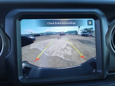 Used 2023 Jeep Gladiator Sport AWD/4WD image 30