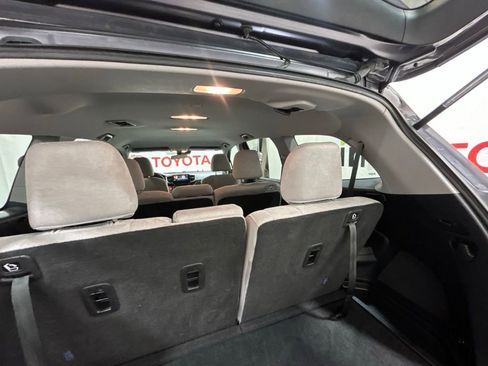 Used 2021 Honda Pilot EX image 18