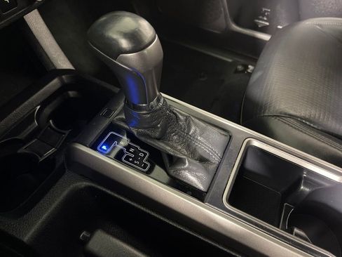 Certified 2020 Toyota Tacoma Limited image 22